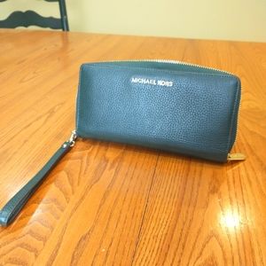 Michael Kors green pebble leather  wallet